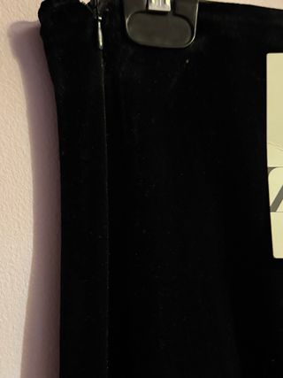 Falda Zara negra con drapeado