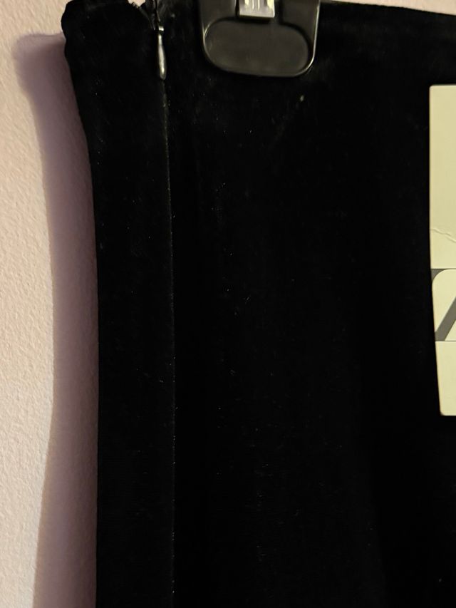 Falda Zara negra con drapeado