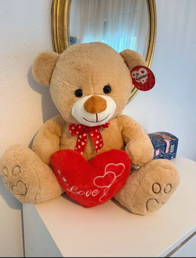 Oso de peluche grande con corazón NUEVO