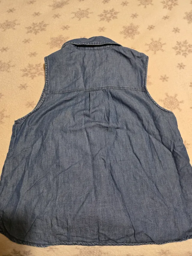 Blusa vaquera sin mangas