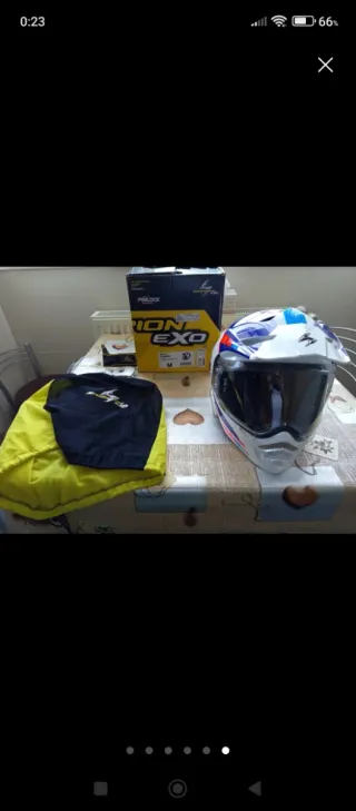 Casco de moto abatible