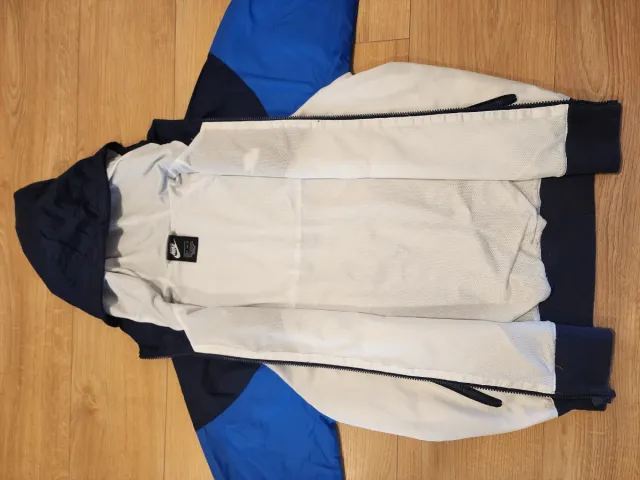 Chaqueta Cortavientos Nike Blanca y Azul