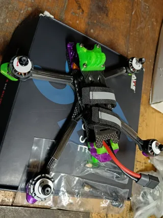 Drone FPV novo a estrear..