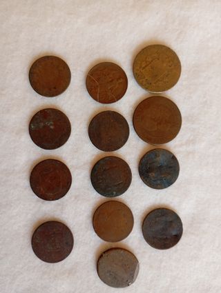 13 monedas-chapas  Alfonso XII y XIII 2ª República