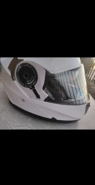 2 Caschi MotoCubo Bianchi Ottime Condizioni