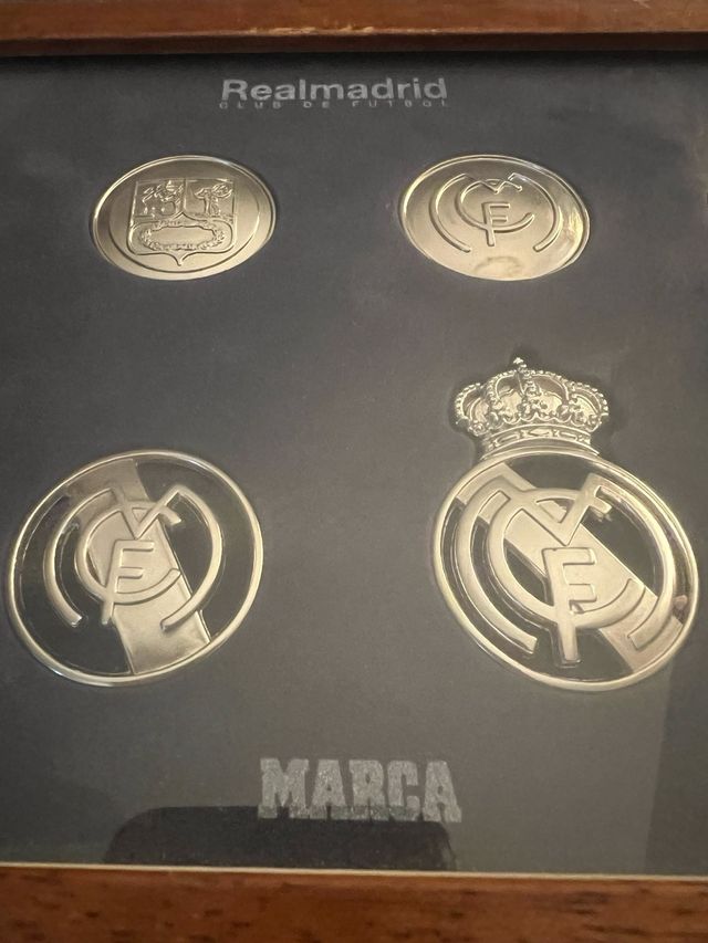 Colección Escudos Real Madrid Marco
