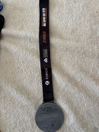 Medalla oficial 21K Valencia Trinidad Alfonso 2025