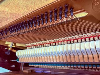 Piano Vertical Yamaha Caoba