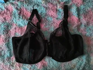 Sujetador negro encaje marca Elomi