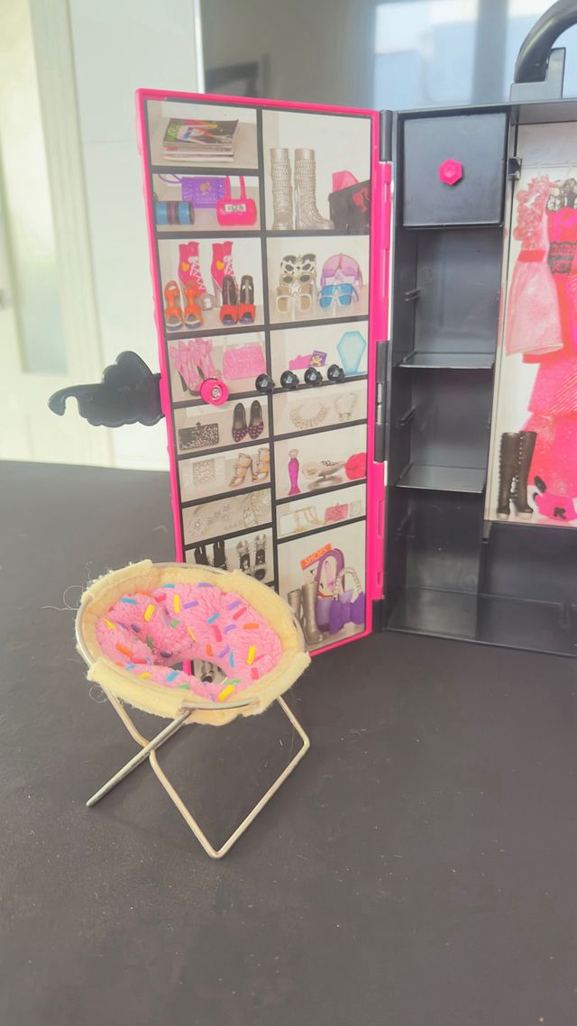 Vestidor Barbie con Accesorios