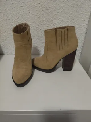 Botines beige tacón ancho