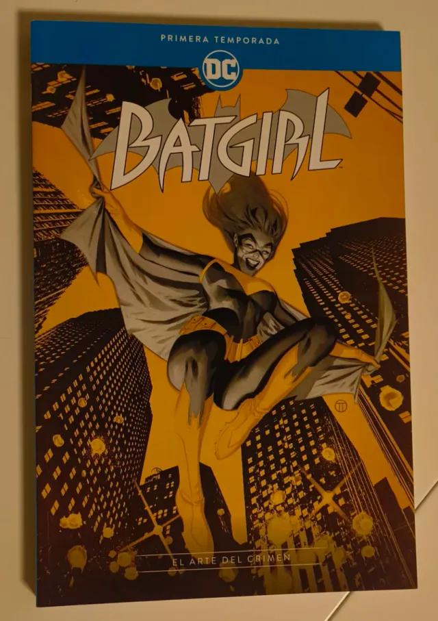 Batgirl: Primera Temporada - El Arte del Crimen