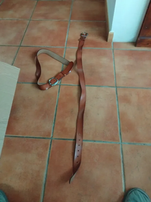 Cinturón de piel marrón para hombre