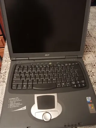 Portátil Acer TravelMate 272X
