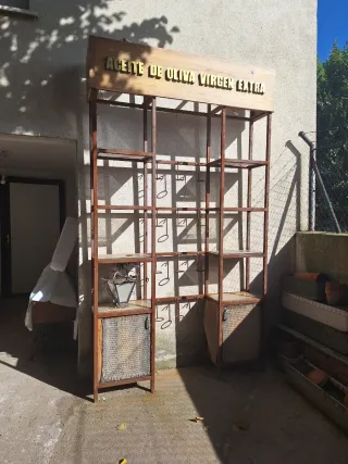 Estantería Hierro y Madera con Puertas bajas y luz