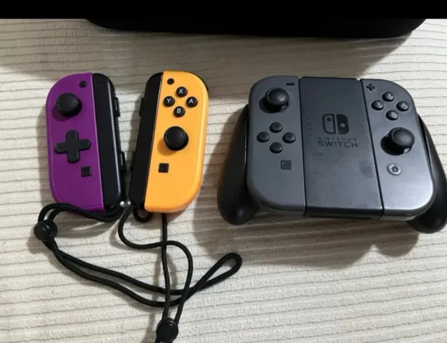 Nintendo Switch con giochi e accessori