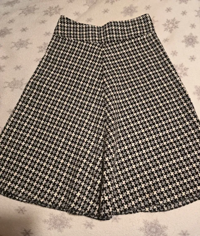 Falda de invierno con estampado pata de gallo