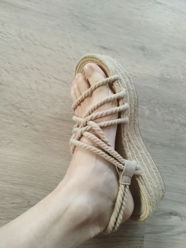 Sandalias de cuerdas beige