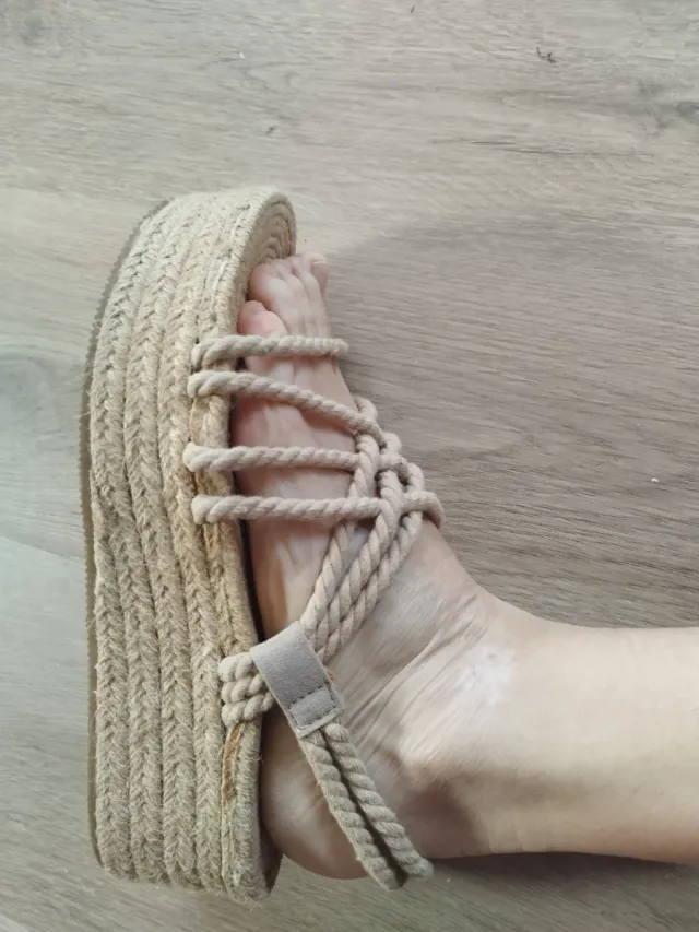 Sandalias de cuerdas beige