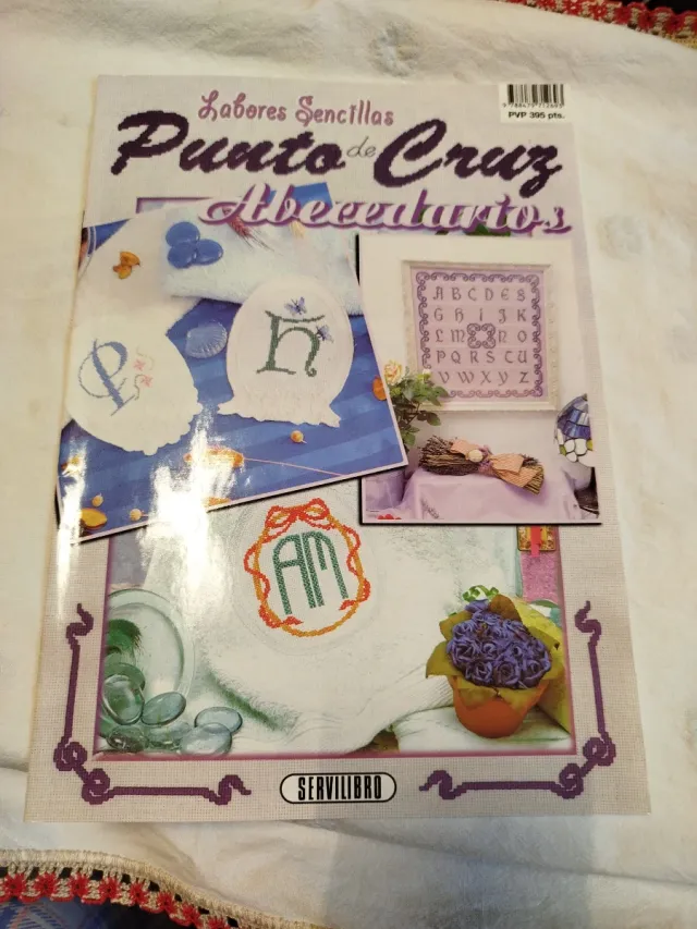 Revistas labores punto de cruz, etc
