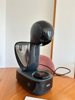 Cafetera Dolce Gusto De'Longhi Negra