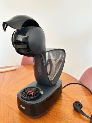 Cafetera Dolce Gusto De'Longhi Negra
