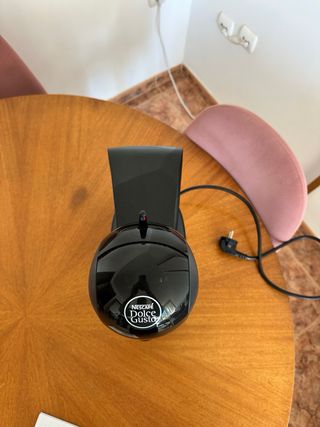 Cafetera Dolce Gusto De'Longhi Negra