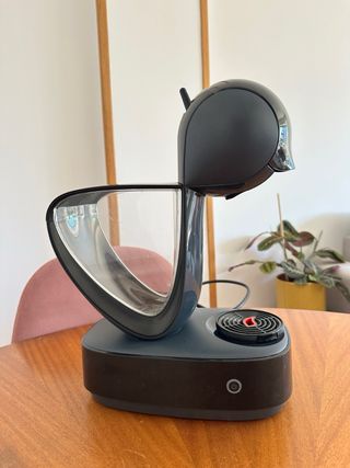 Cafetera Dolce Gusto De'Longhi Negra