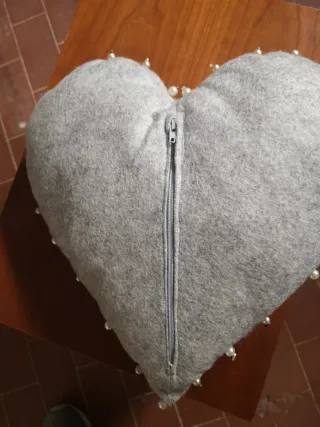 Cuscino cuore fatto a mano
