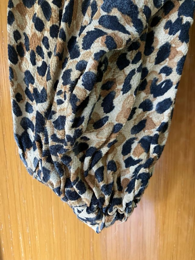 Vestido Zara corto leopardo escote V