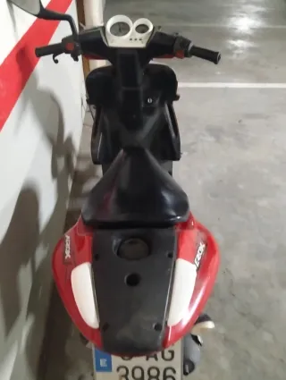 Yamaha Aerox 100cc 2T Roja y Blanca