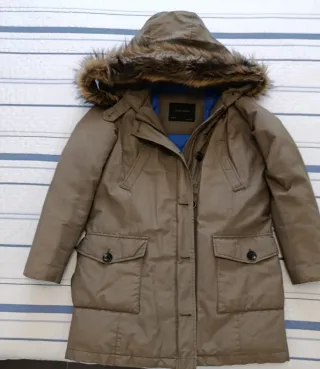 PLUMAS ZARA CON CAPUCHA