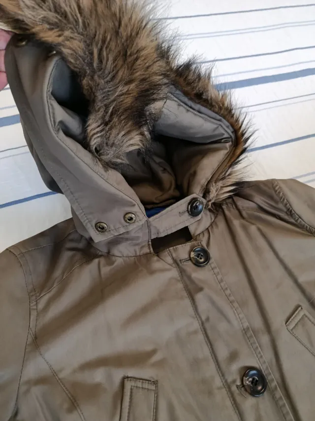 PLUMAS ZARA CON CAPUCHA