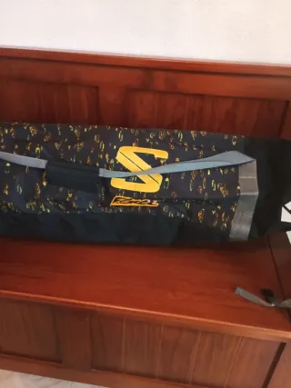 Esquís Carving Volkl Shape S25 1,80 mts.Con bolsa