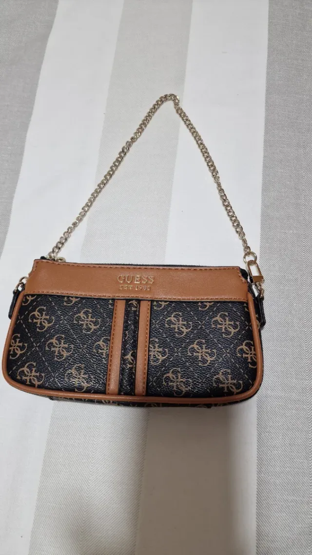 Bolso Guess Marrón y Negro
