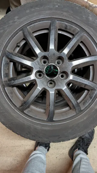 Llantas y Neumáticos