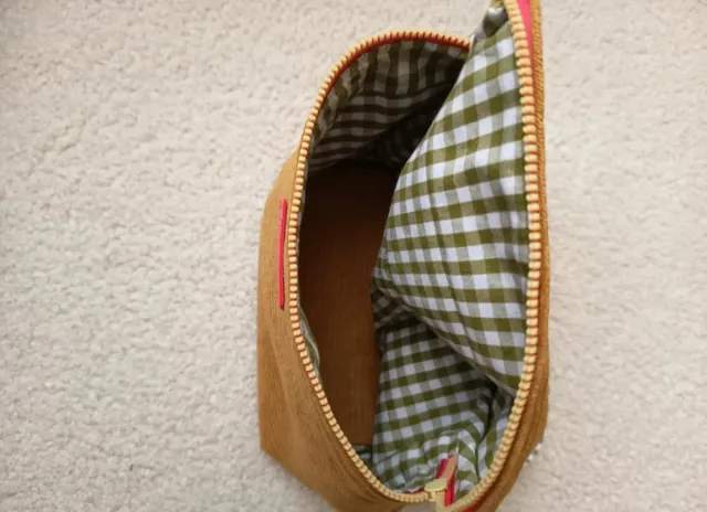 Bolso de pana pequeño