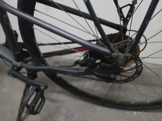 Bicicleta Paseo B'TWIN Negra y Roja