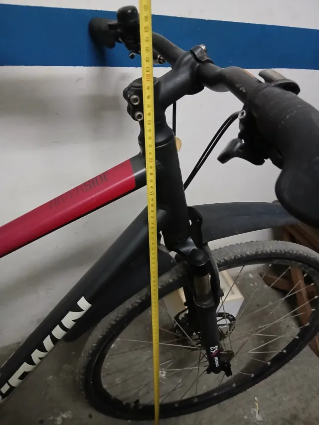 Bicicleta Paseo B'TWIN Negra y Roja