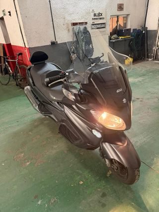 Suzuki Burgman 650 Executive