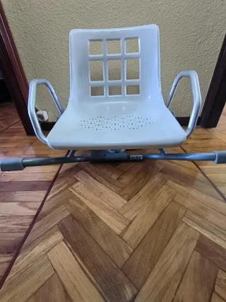 Silla para baño de personas dependientes