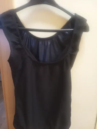 Camisa de tirantes negra