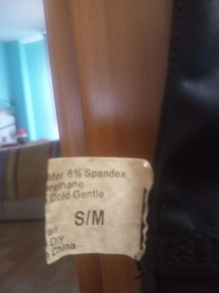 Camisa de tirantes negra