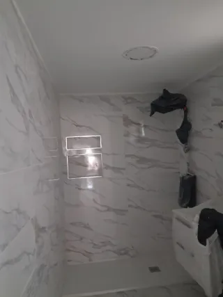 Reformas integrales: azulejos, pintura, pladur