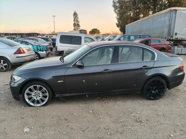 Solo piezas BMW 320d E90