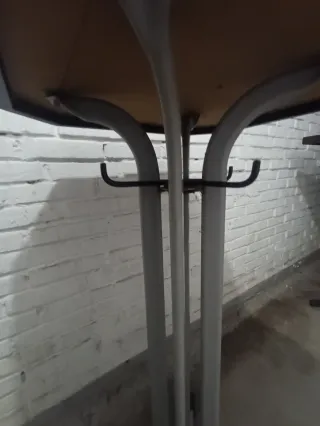 Mesas altas de bar de hierro