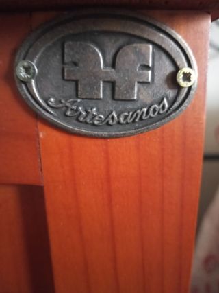 Cabecero de cama y mesillas