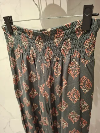Pantalón ancho estampado