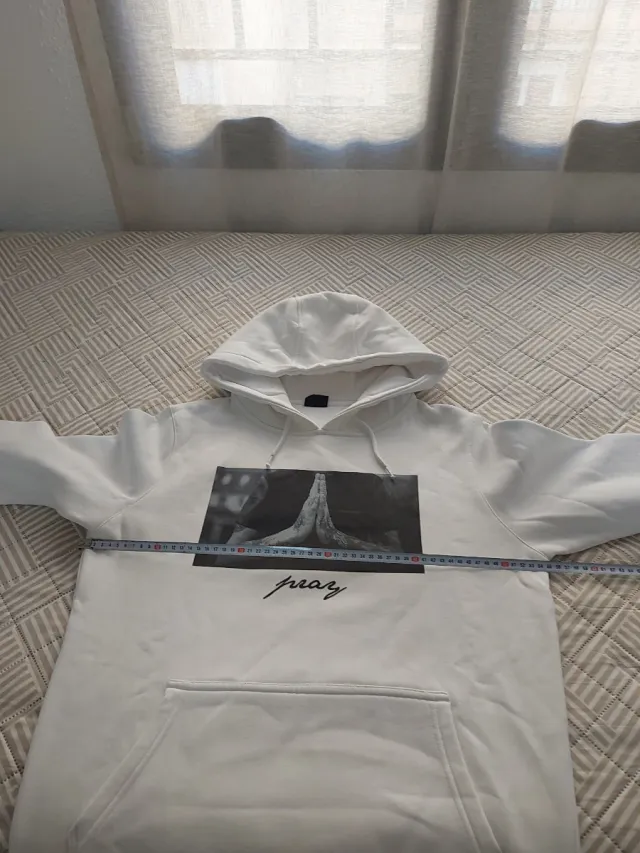 Sudadera con capucha blanca Pray Talla M