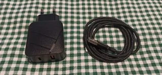 Caricabatterie rapido 25W, 2 ingressi (USB e tipo C)